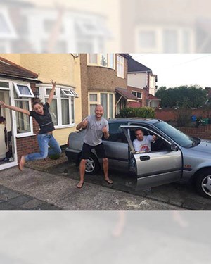 Thumbs up and jumping customers happy to see their car go